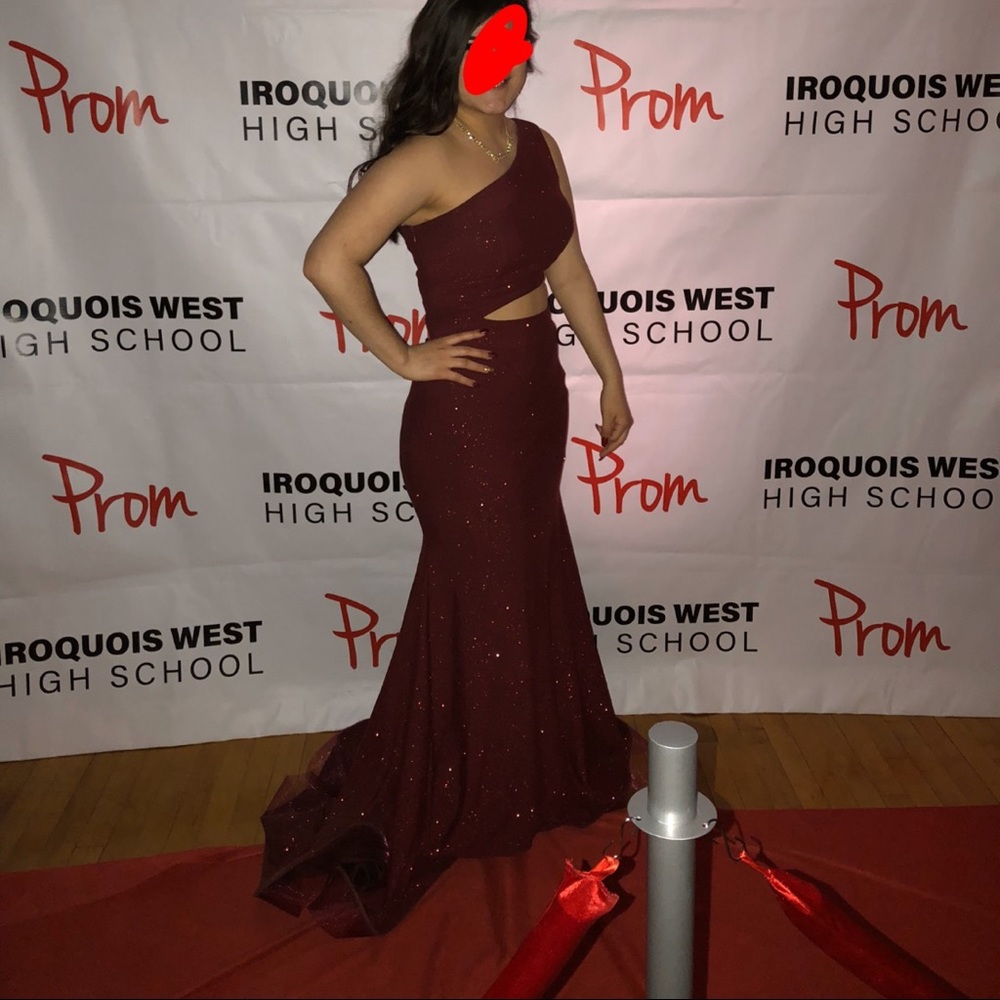 Burgundy prom dress from camile le vie